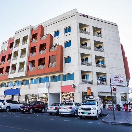 Oyo 138 Empire Hotel Apartments Дубай Екстериор снимка
