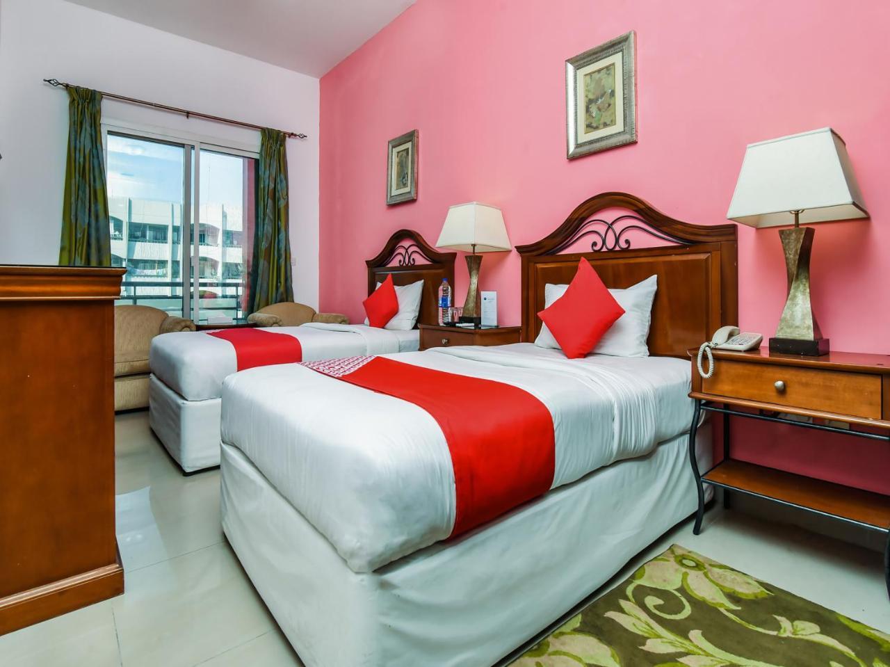 Oyo 138 Empire Hotel Apartments Дубай Екстериор снимка