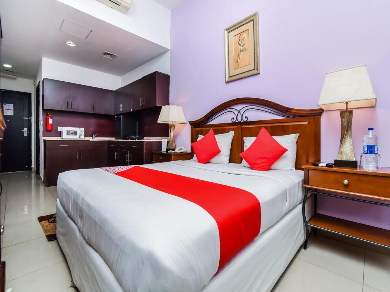 Oyo 138 Empire Hotel Apartments Дубай Екстериор снимка
