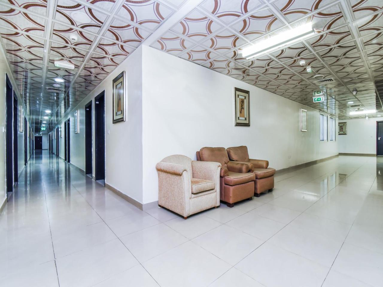 Oyo 138 Empire Hotel Apartments Дубай Екстериор снимка
